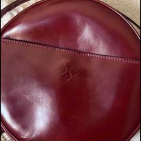 Crossbody - Picture 2 of 7